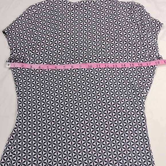 White house Black market women's medium 1/4 sleeved top - Picture 8 of 8